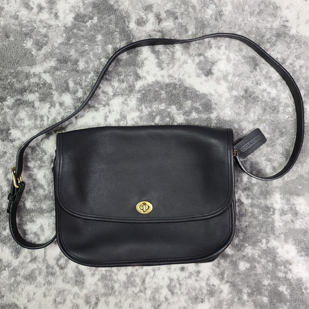 Coach Vintage Leather Purse Gold Hardware